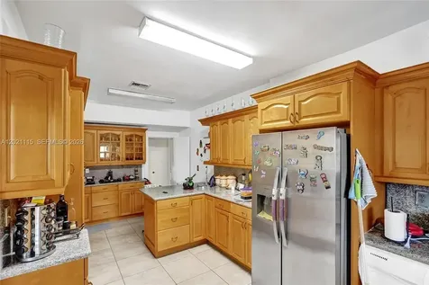 2024 Alton Road Miami Beach FL 33140