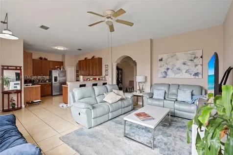 8968 NW 180th Terrace Hialeah FL 33018