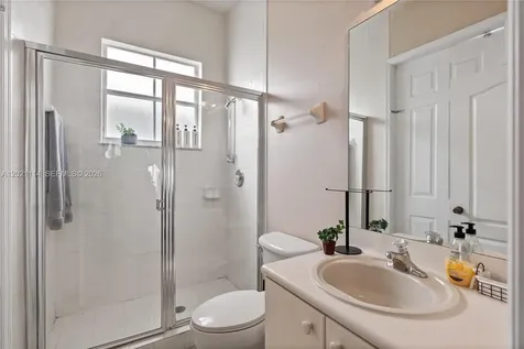8968 NW 180th Terrace Hialeah FL 33018