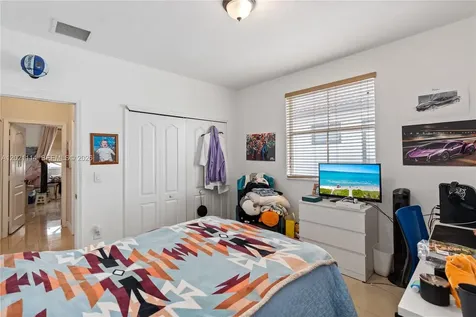 8968 NW 180th Terrace Hialeah FL 33018