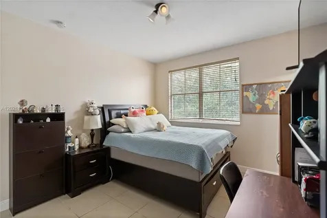 8968 NW 180th Terrace Hialeah FL 33018