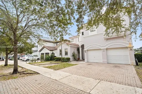 8968 NW 180th Terrace Hialeah FL 33018
