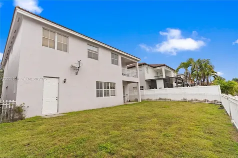 8968 NW 180th Terrace Hialeah FL 33018