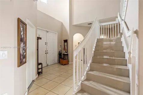 8968 NW 180th Terrace Hialeah FL 33018