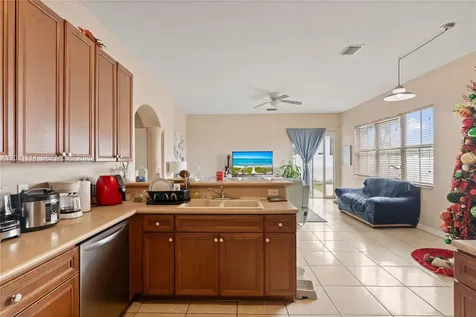 8968 NW 180th Terrace Hialeah FL 33018