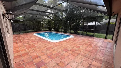 13520 SW 108th St Circle N Miami FL 33186