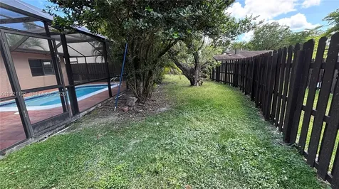 13520 SW 108th St Circle N Miami FL 33186