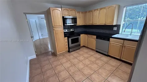 13520 SW 108th St Circle N Miami FL 33186