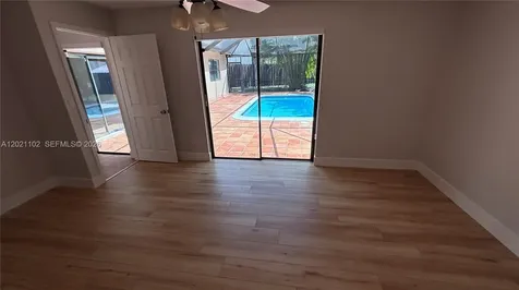 13520 SW 108th St Circle N Miami FL 33186