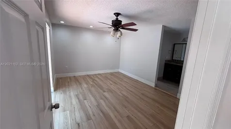 13520 SW 108th St Circle N Miami FL 33186