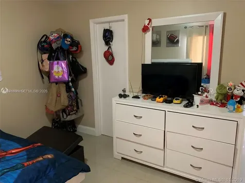 2313 W 60th Street Hialeah FL 33016