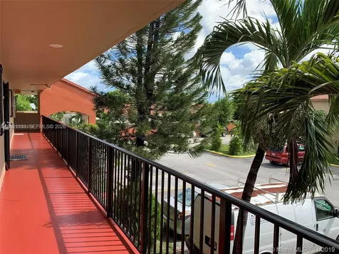 2313 W 60th Street Hialeah FL 33016