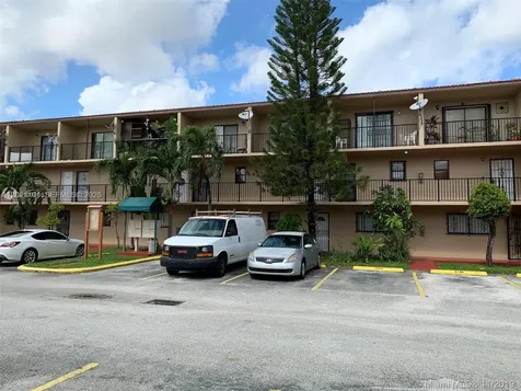 2313 W 60th Street Hialeah FL 33016