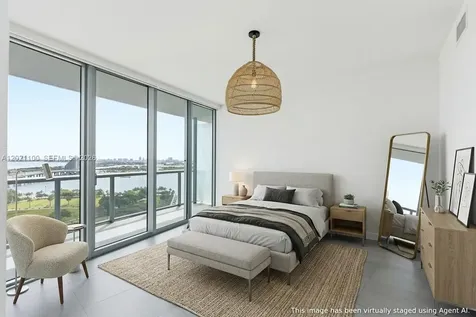 888 Biscayne Boulevard Miami FL 33132