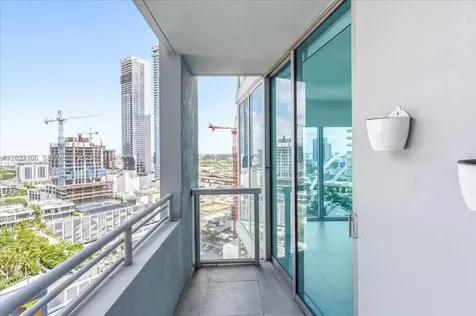888 Biscayne Boulevard Miami FL 33132
