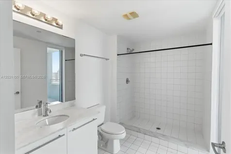 888 Biscayne Boulevard Miami FL 33132