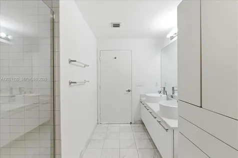 888 Biscayne Boulevard Miami FL 33132