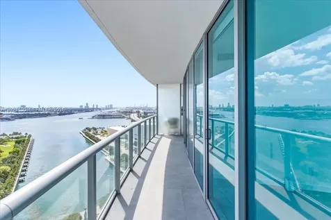 888 Biscayne Boulevard Miami FL 33132