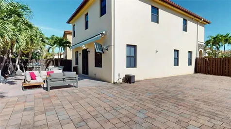 8610 NW 101st Place Doral FL 33178
