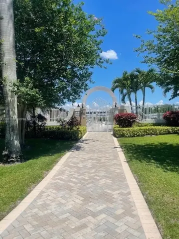 Hialeah FL 33015