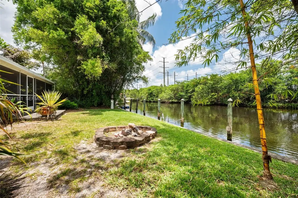 4512 SW 37th Avenue Dania Beach FL 33312