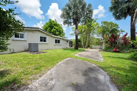 4512 SW 37th Avenue Dania Beach FL 33312