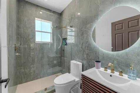 9024 SW 206th Street Cutler Bay FL 33189