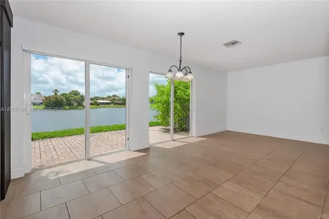 850 NW 98th Avenue Plantation FL 33324