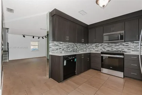 850 NW 98th Avenue Plantation FL 33324