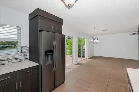 850 NW 98th Avenue Plantation FL 33324