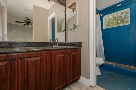 850 NW 98th Avenue Plantation FL 33324