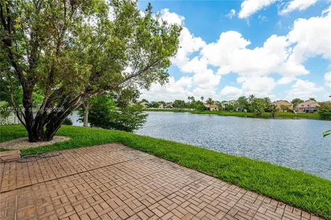 850 NW 98th Avenue Plantation FL 33324