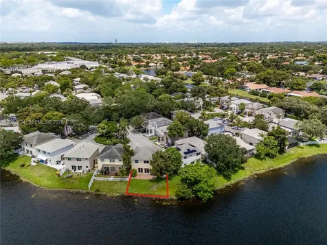 850 NW 98th Avenue Plantation FL 33324