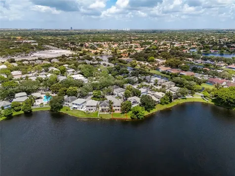 850 NW 98th Avenue Plantation FL 33324