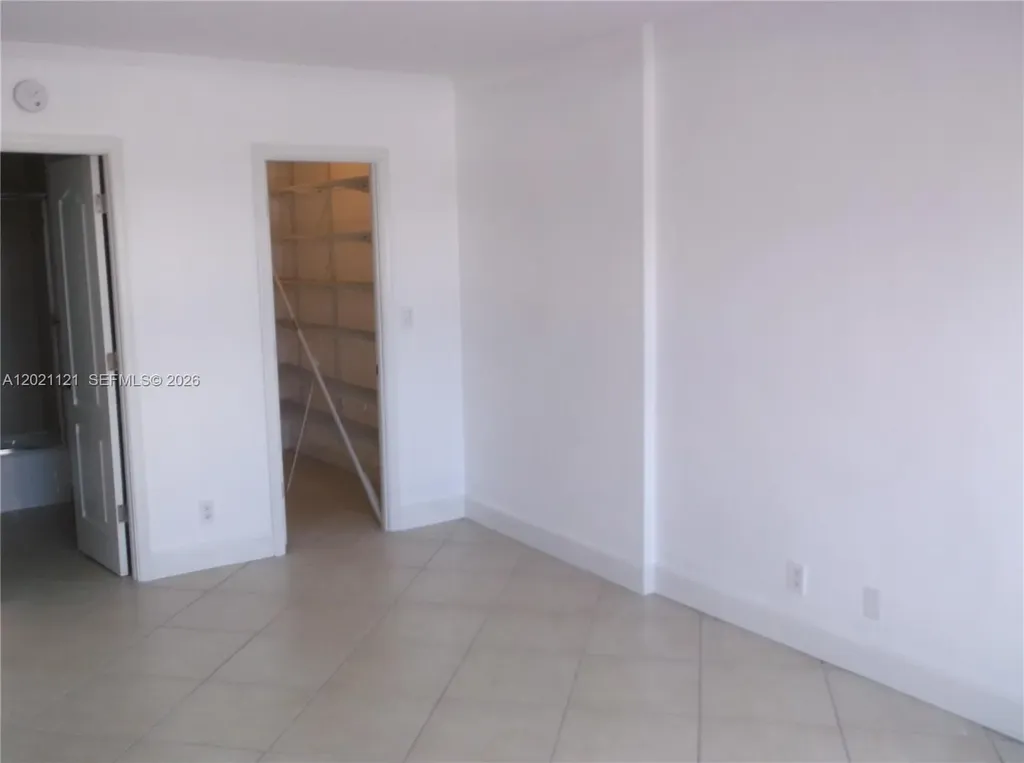 2900 NE 30th Street Fort Lauderdale FL 33306