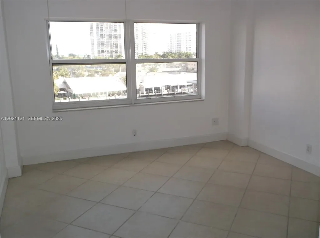 2900 NE 30th Street Fort Lauderdale FL 33306