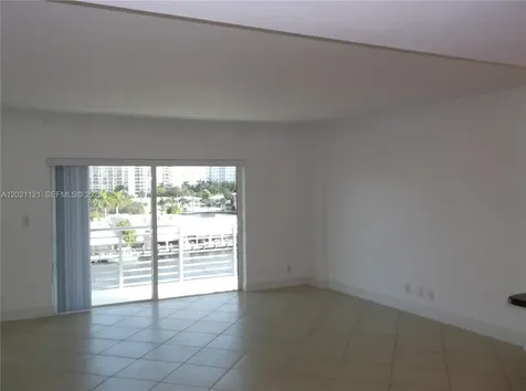 2900 NE 30th Street Fort Lauderdale FL 33306