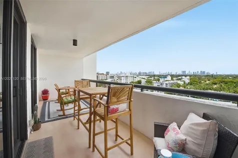 2555 Collins Avenue Miami Beach FL 33140