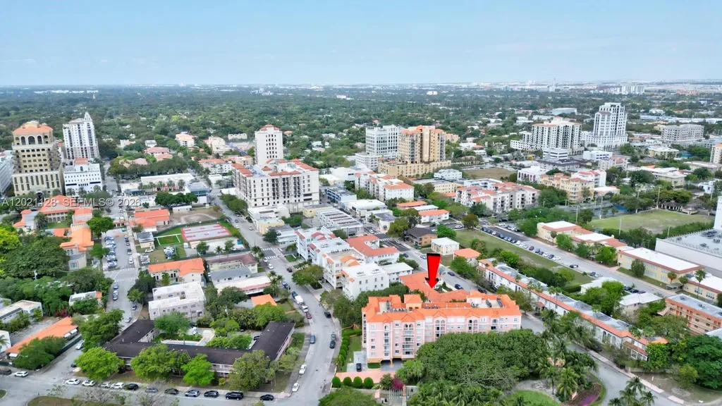 1 Alhambra Circle Coral Gables FL 33134