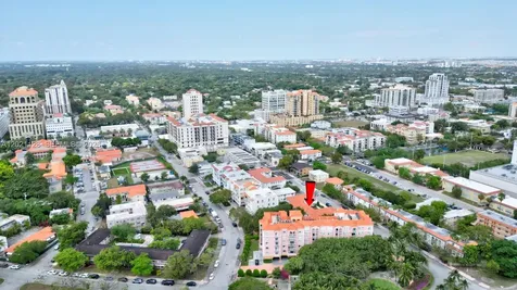 1 Alhambra Circle Coral Gables FL 33134
