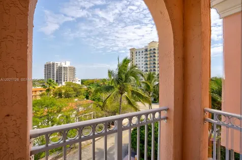 1 Alhambra Circle Coral Gables FL 33134