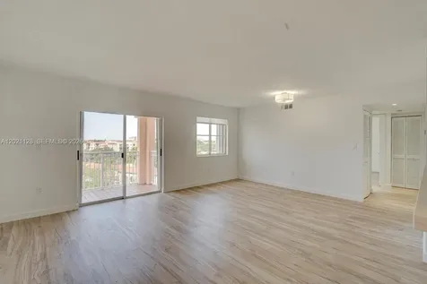 1 Alhambra Circle Coral Gables FL 33134