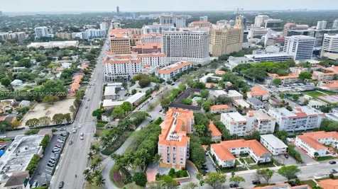 1 Alhambra Circle Coral Gables FL 33134