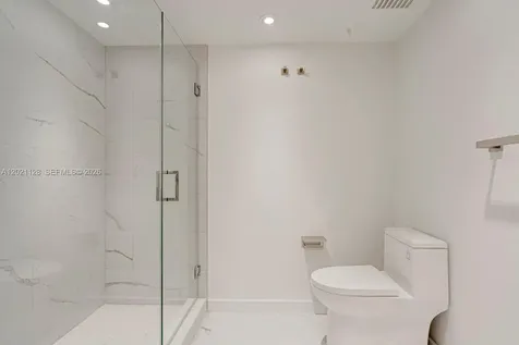1 Alhambra Circle Coral Gables FL 33134