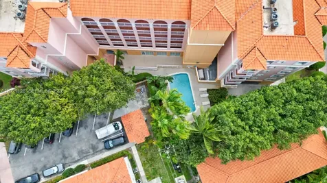 1 Alhambra Circle Coral Gables FL 33134