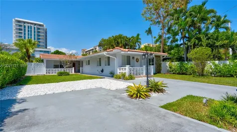 3611 SW 23rd Street Miami FL 33145