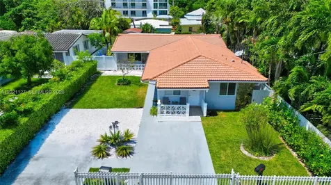 3611 SW 23rd Street Miami FL 33145