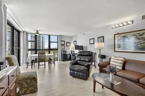 20515 E Country Club Drive Aventura FL 33180