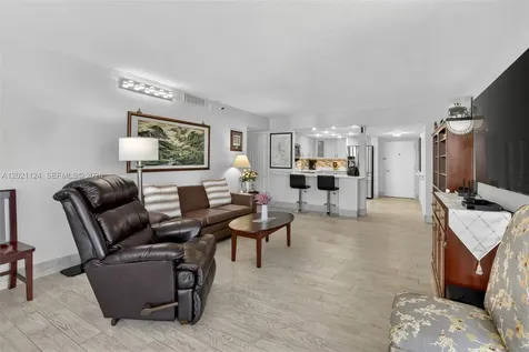 20515 E Country Club Drive Aventura FL 33180