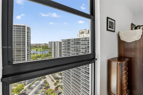 20515 E Country Club Drive Aventura FL 33180